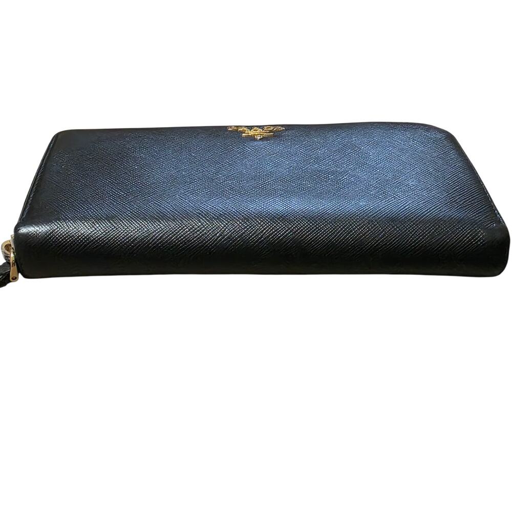Prada Large Saffiano Leather Wallet. - Picture 8 of 16